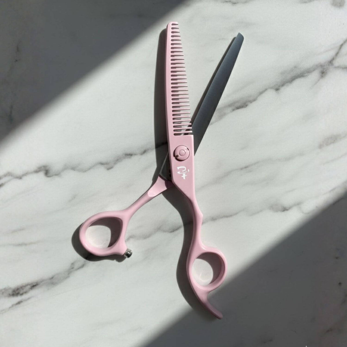 Ichiro Pastel Pink Hair Cutting &amp; Thinning Scissors From Tokyo Japan (SKU: ICH-PNK-M5050) 
