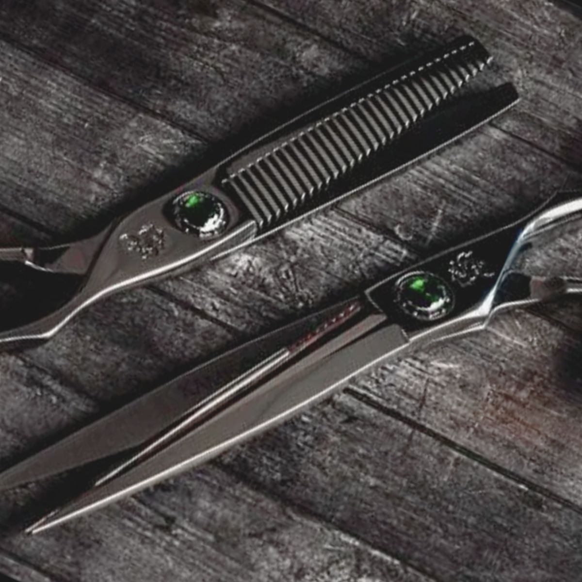 Kamisori Revolver III Hair Cutting &amp; Thinning Set in - Hair Cutting &amp; Thinning Scissors Set For Hair Stylists &amp; Barbers