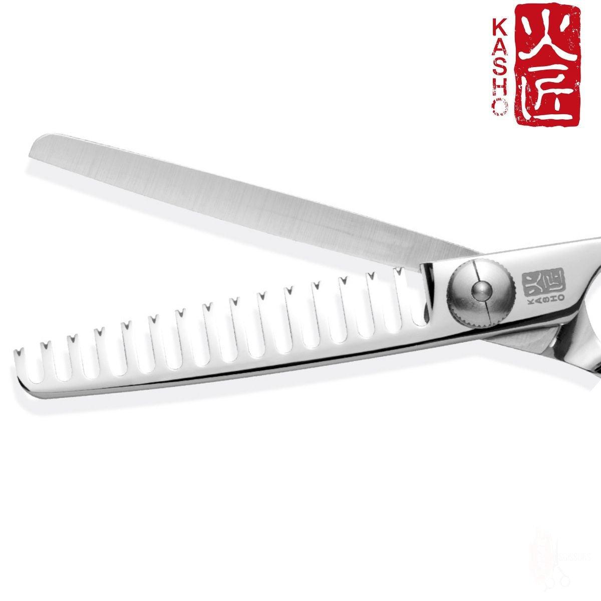 Kasho Design Master 15 Tooth Texturizing Scissors in - Hair Thinning Scissors For Hair Stylists &amp; Barbers (SKU: SCKDMT215OS)